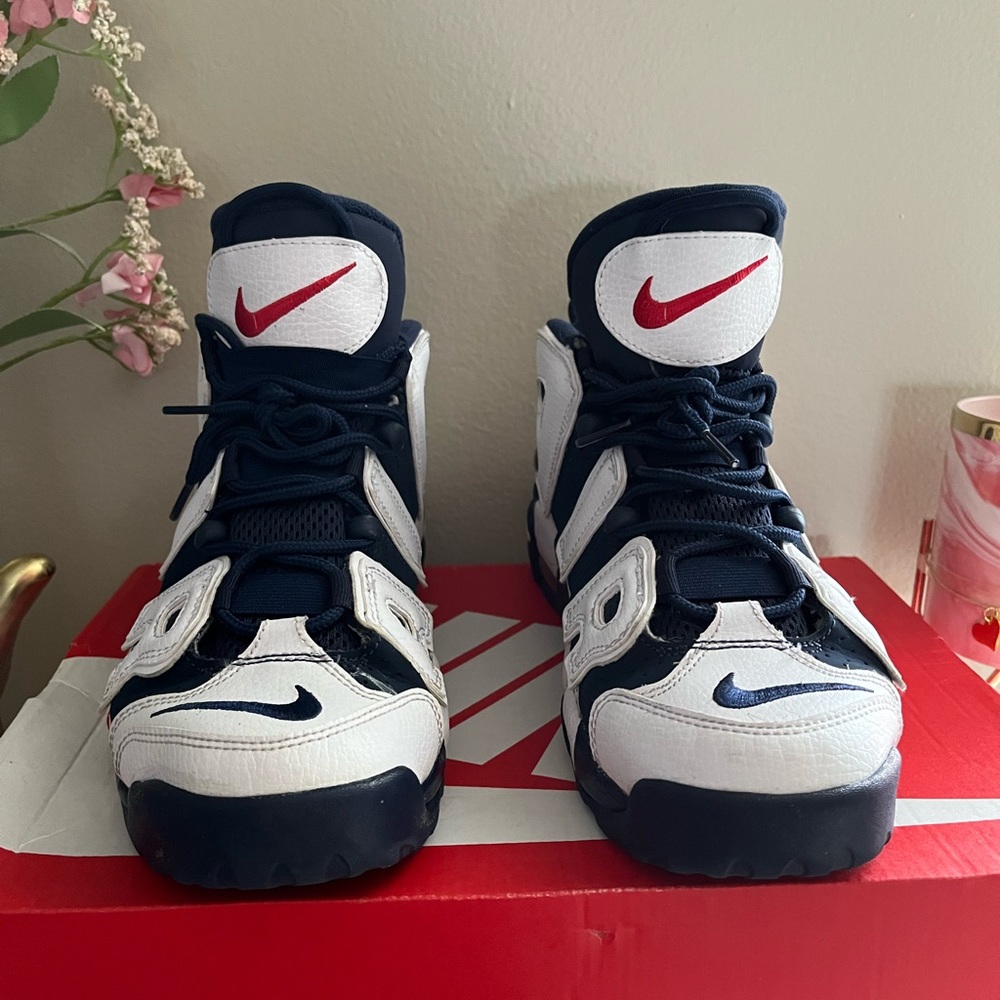 Nike Air More Uptempo - fits women size 7- 7.5